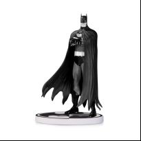 Batman Black & White - Batman Statue by Brian Bolland 2nd Edition
