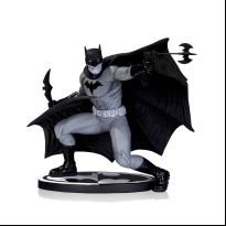 Batman Black & White - Batman Statue by Francis Manapul