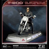 The Terminator T-800 on motorcycle 1/4