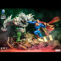 Superman Vs Doomsday 1/6 Dc Comics By Ivan Reis